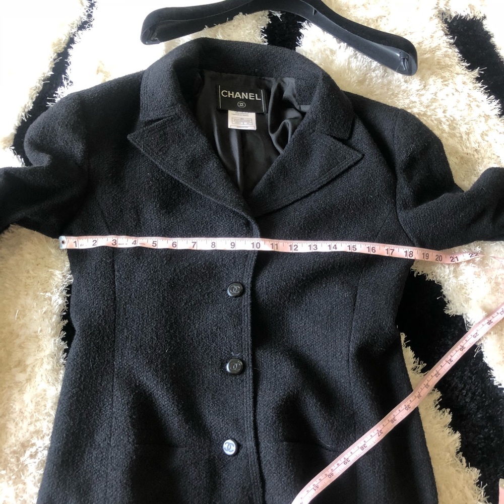 ❌SOLD❌ 💗🌈 Chanel suit measurements